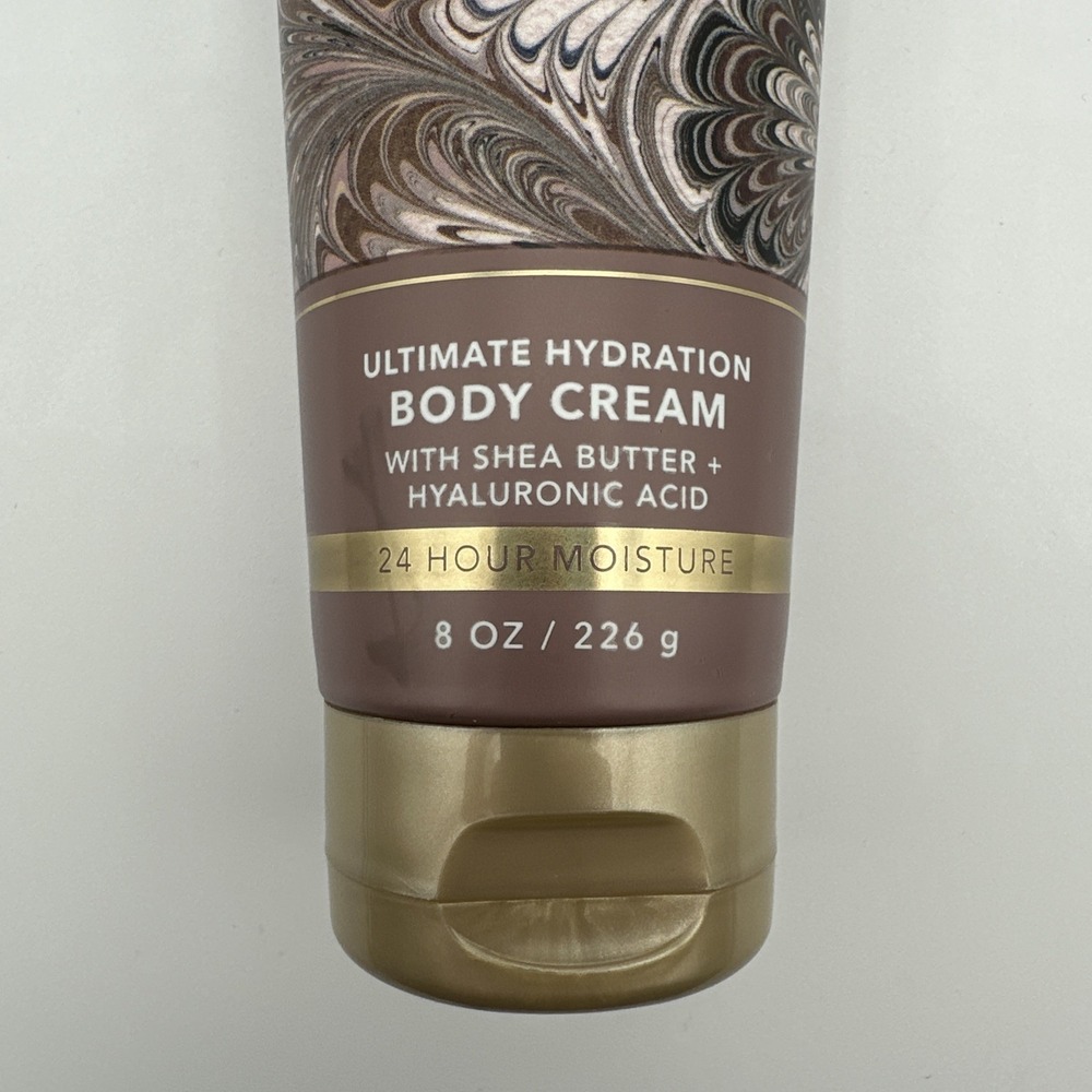 Bath & Body Works Cozy Vanilla Bourbon Ultimate Hydration Body Cream 8oz New - Picture 2 of 6